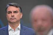 Flávio Bolsonaro e Lula