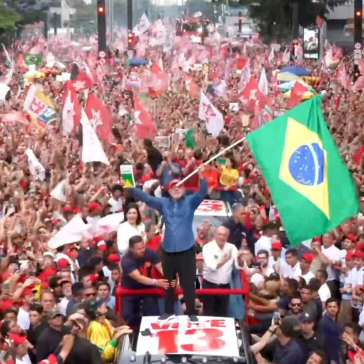 Lideranças latino-americanas de esquerda parabenizam Lula por reeleição