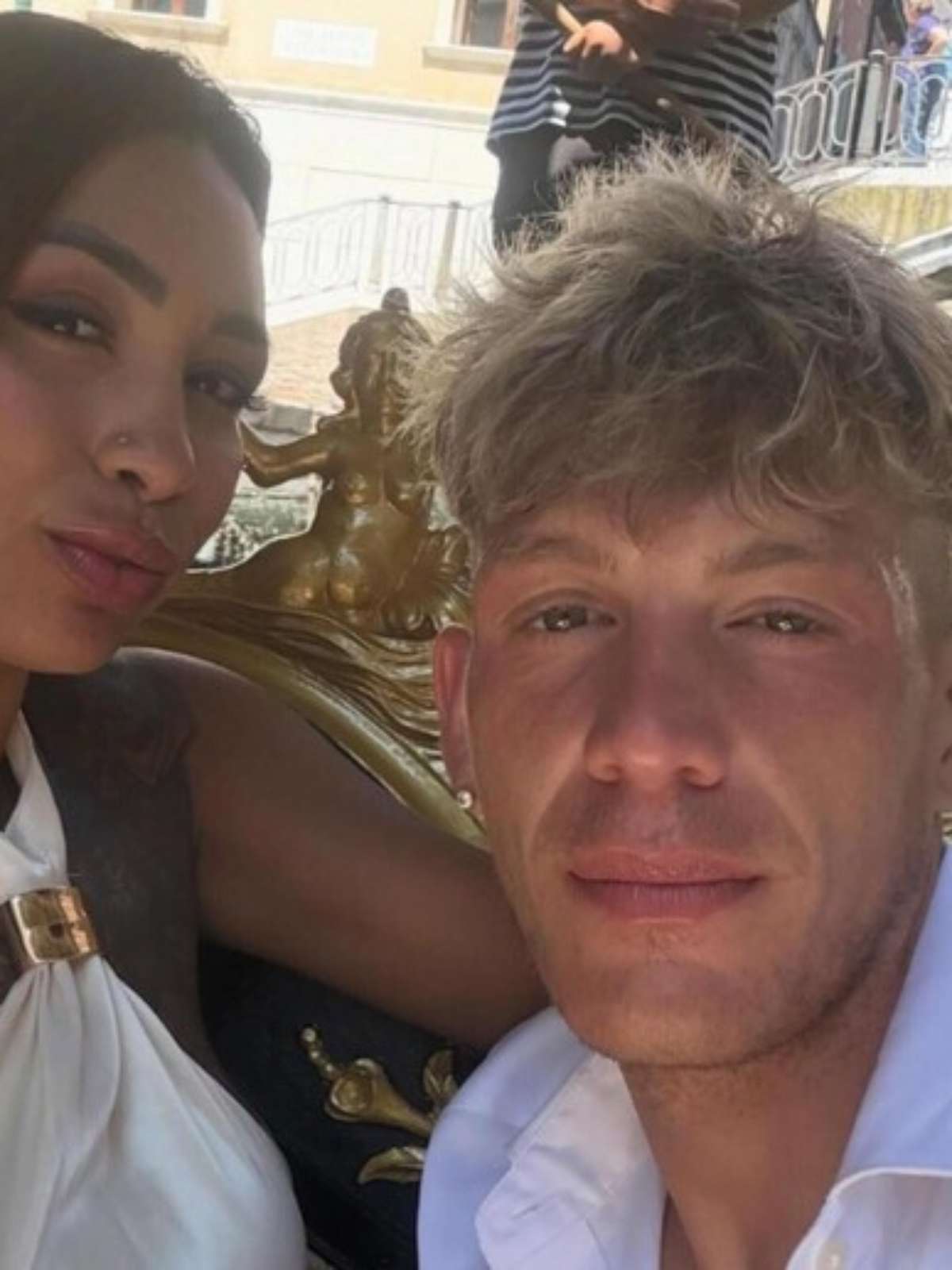 Itália faz funeral de brasileira morta em colisão de barco em Veneza