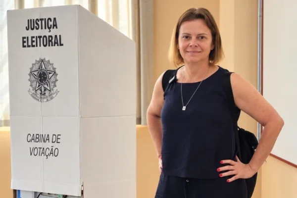 Após encontro de R$ 1 milhão em puff, delegada não foi localizada pela PM - destaque galeria