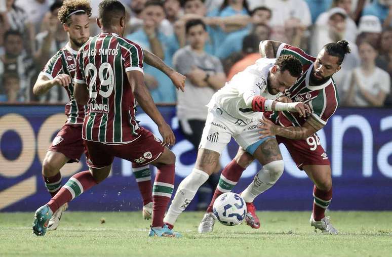 Santos busca fim de jejum contra o Fluminense, rival que "limita" Neymar