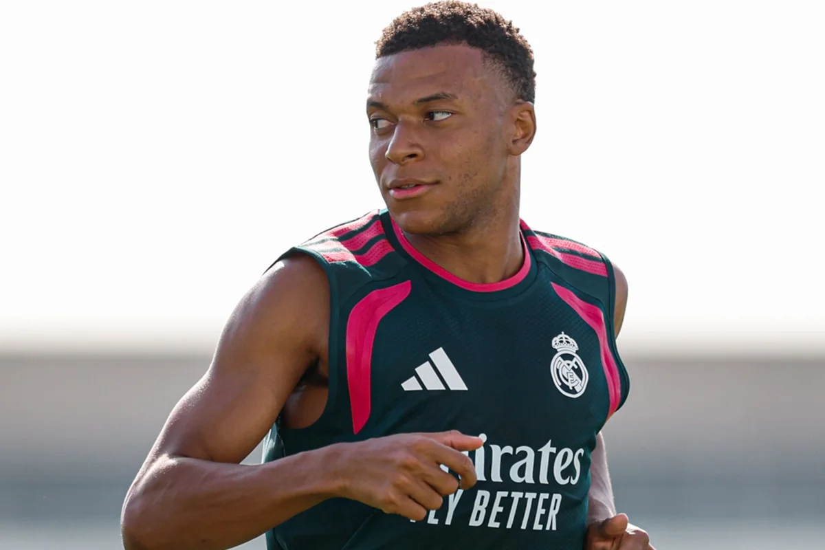 "É ridículo", diz Mourinho sobre polêmicas de Kylian Mbappé no Real Madrid