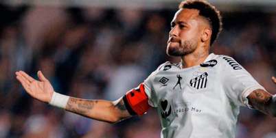 Neymar durante empate do Santos com o Flamengo, partida em que marcou dois gols Foto: Raul Baretta/Santos FC
