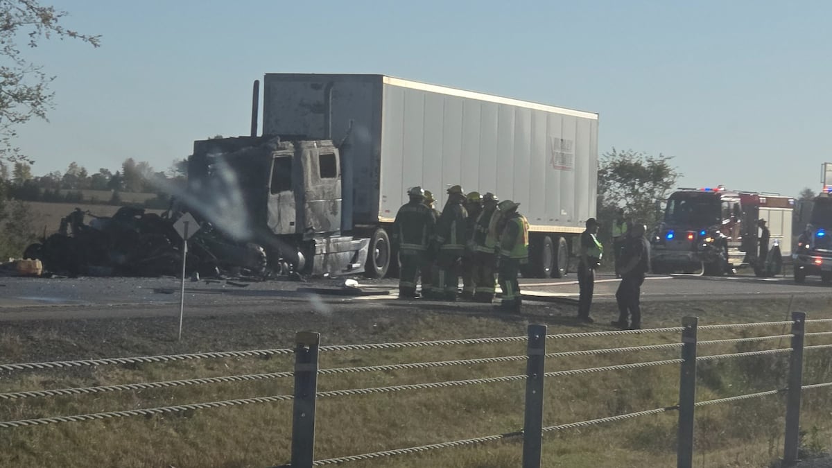 Fatal crash on Highway 401 near London
