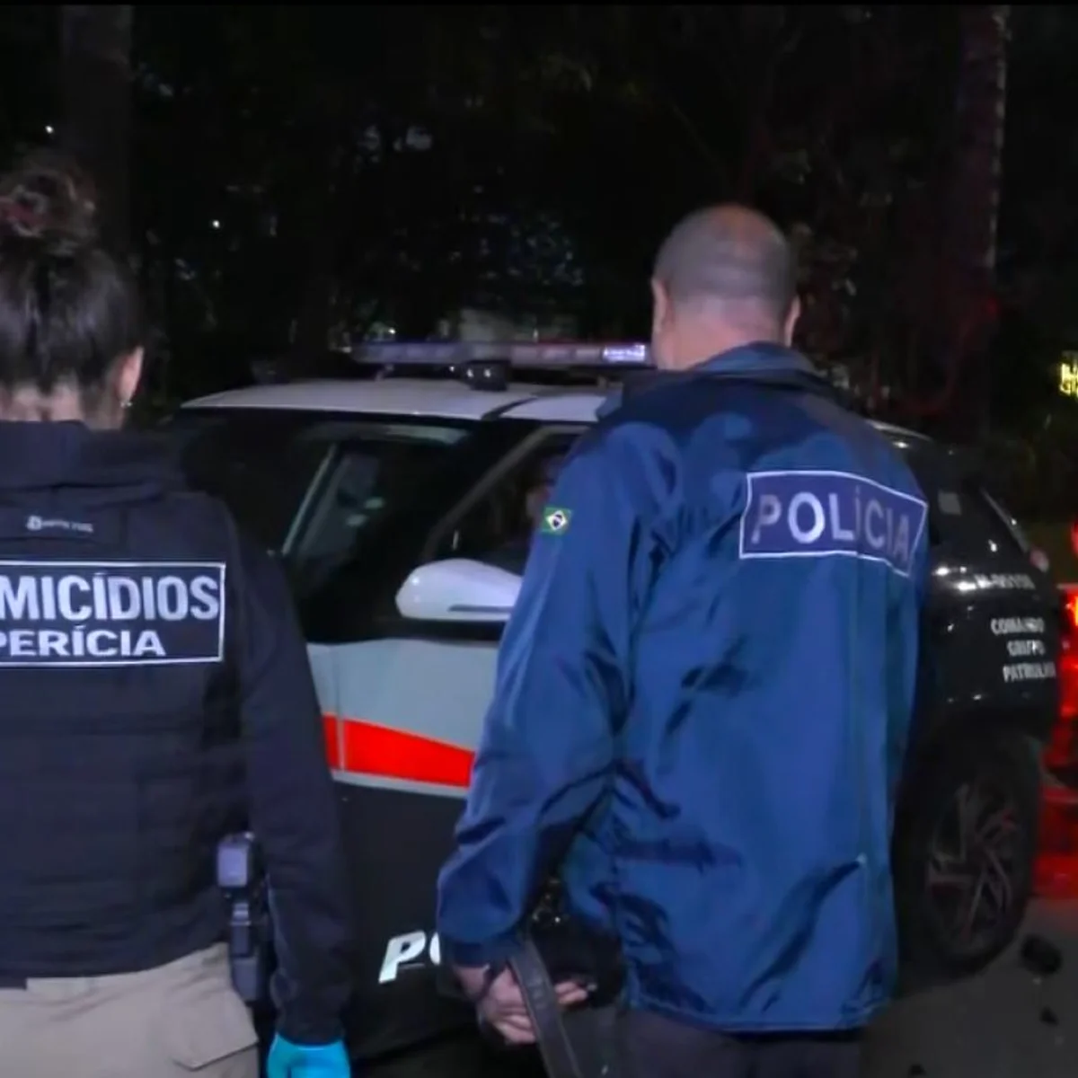 Polícia faz buscas por suspeito visto perto de corpo esquartejado de mulher