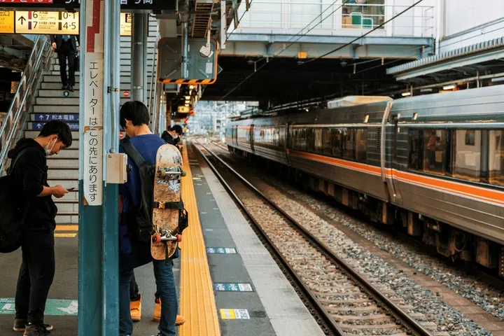 O Japão enfrenta o novo perfil da delinquência juvenil na era das redes sociais
