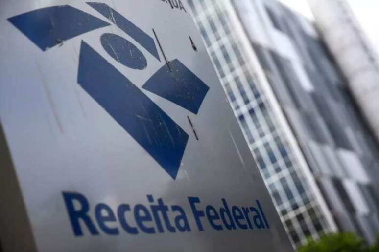 Receita Federal devolve valor recorde de R$ 41 bilhões em restituições do IR em 2026