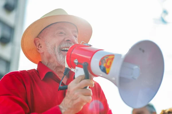 Quaest: aprovação de Lula é maior que desaprovação pela 1ª vez desde agosto