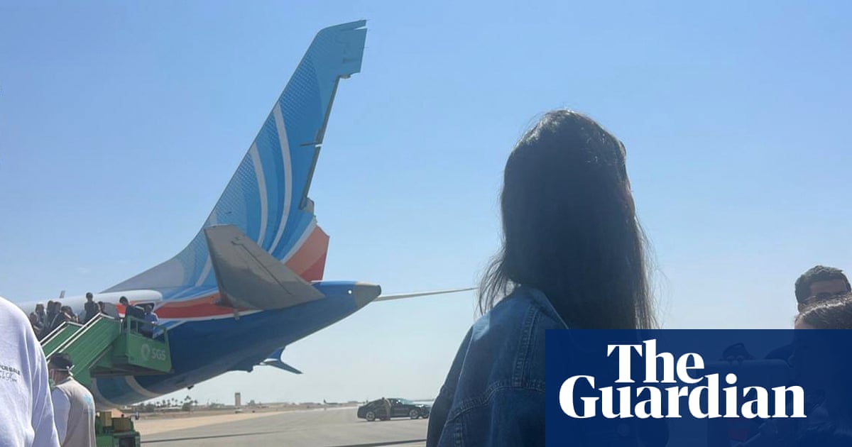 O copiloto da Flydubai usou um machado de emergência para atacar o capitão, diz a EAU