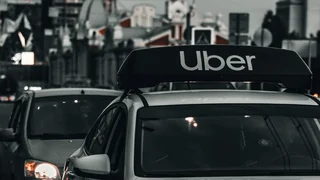 Uber aposta tudo em IA e "força" todos os seus 30 mil funcionários a usarem ChatGPT Work