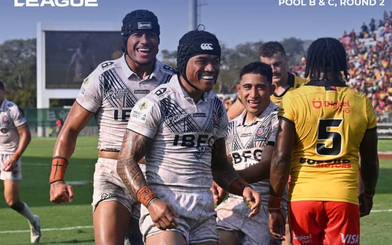 Toa Samoa marcou 13 tries para um em vitória sobre os Kumuls na Copa do Mundo