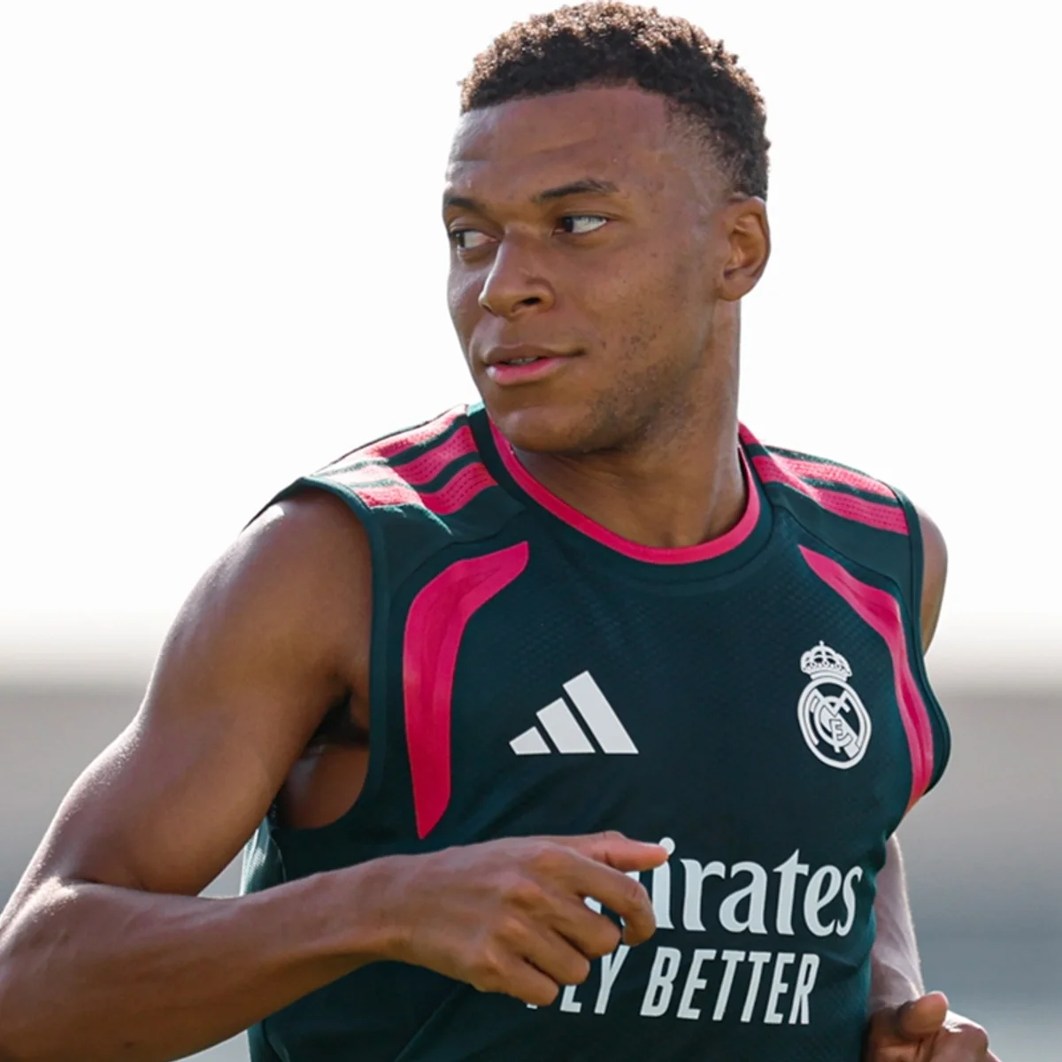 "É ridículo", diz Mourinho sobre polêmicas de Kylian Mbappé no Real Madrid
