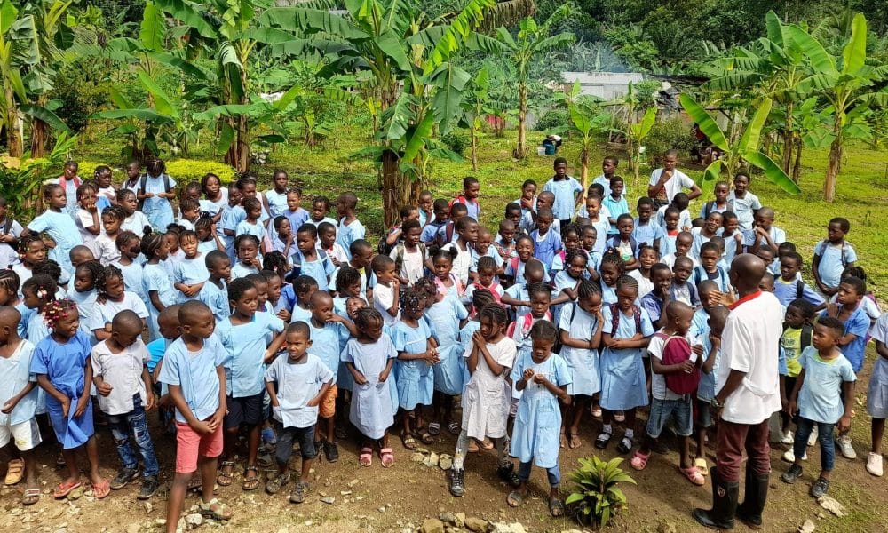 Professores lançam Fundo de Solidariedade e exigem revisão da carreira