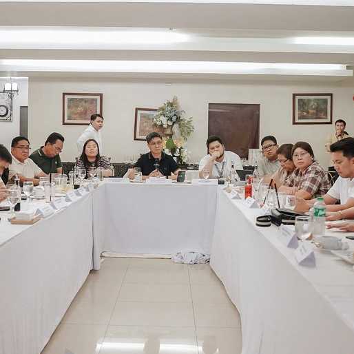 Albay mayors give ALECO ultimatum to solve persistent power interruptions