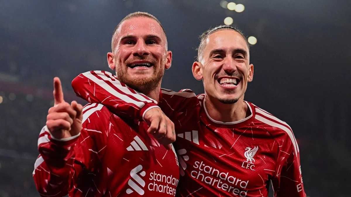 Liverpool vence Villarreal de virada e segue invicto na Champions League
