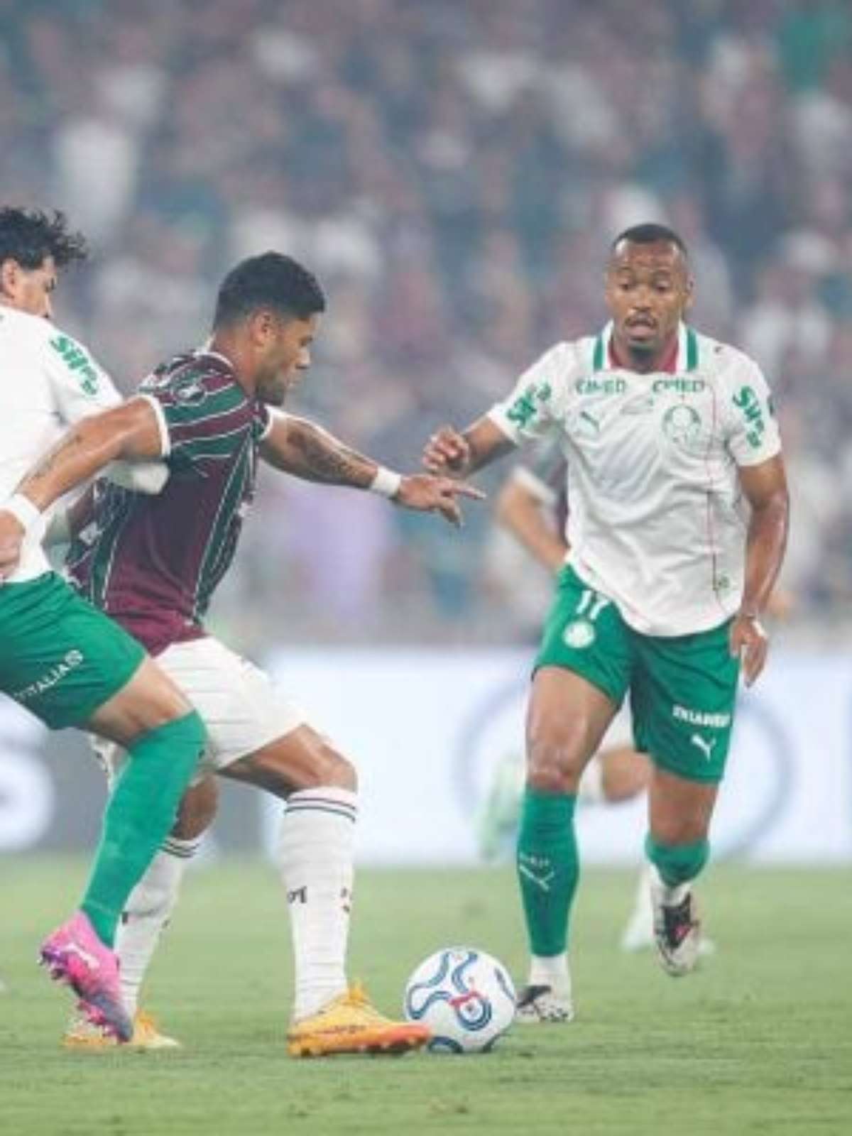 Hulk vê Fluminense "vivo" após gol no fim contra o Palmeiras
