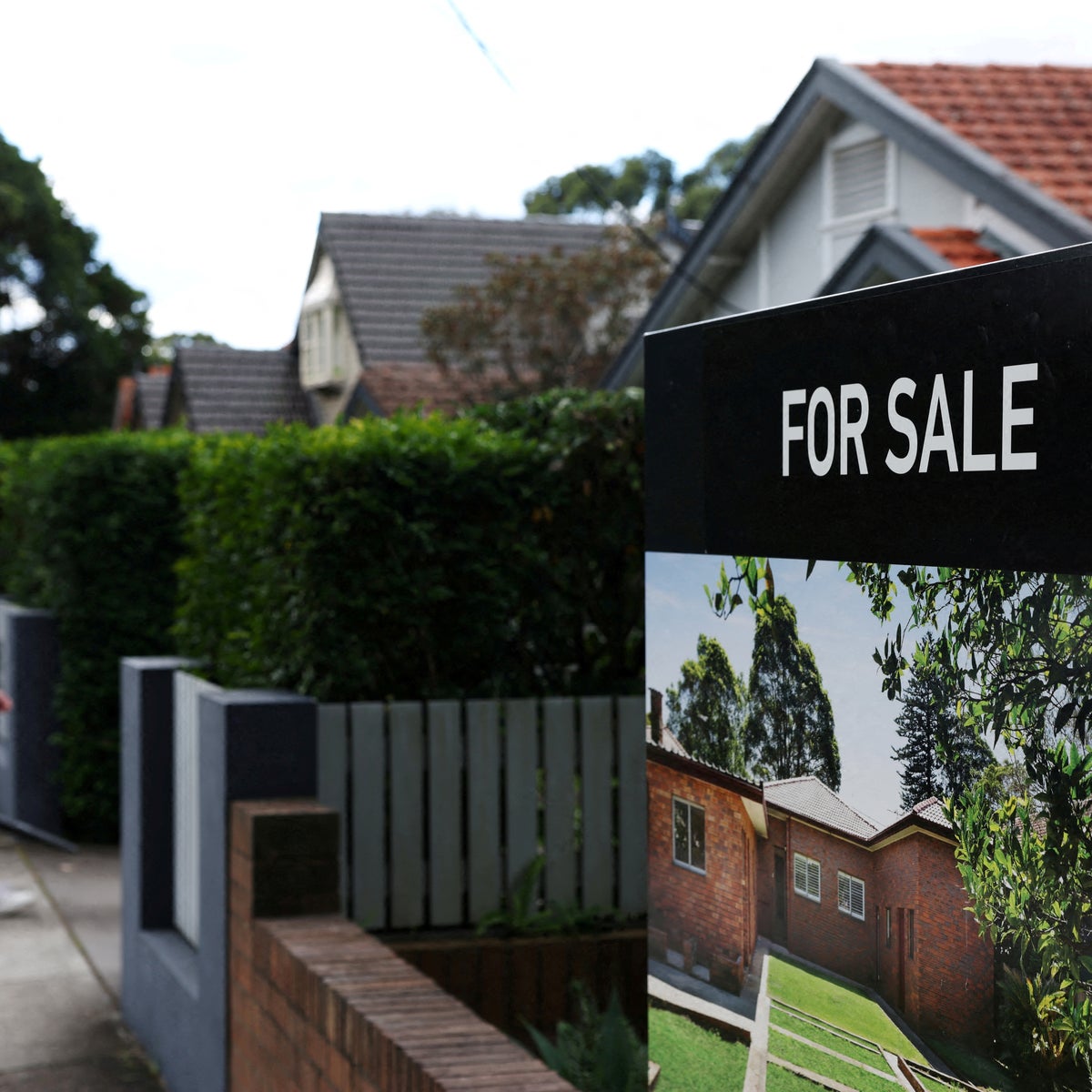 Mercado imobiliário estagnado deixa vendedores americanos enfrentando cortes profundos nos preços