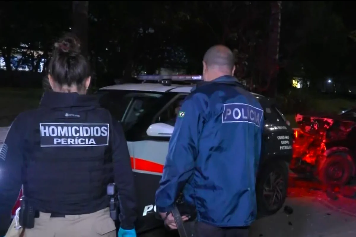 Polícia faz buscas por suspeito visto perto de corpo esquartejado de mulher